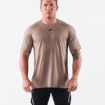 klær T442516 kremaktig beige brun wolf head airtech t-skjorte menn Alphalete