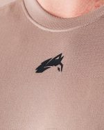 klær T442516 kremaktig beige brun wolf head airtech t-skjorte menn Alphalete - Bilde 5