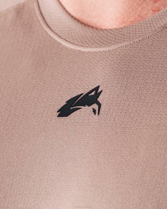 klær T442516 kremaktig beige brun wolf head airtech t-skjorte menn Alphalete - Bilde 5