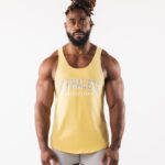 klær T442579 gul paisley print råskåret tank menn Alphalete